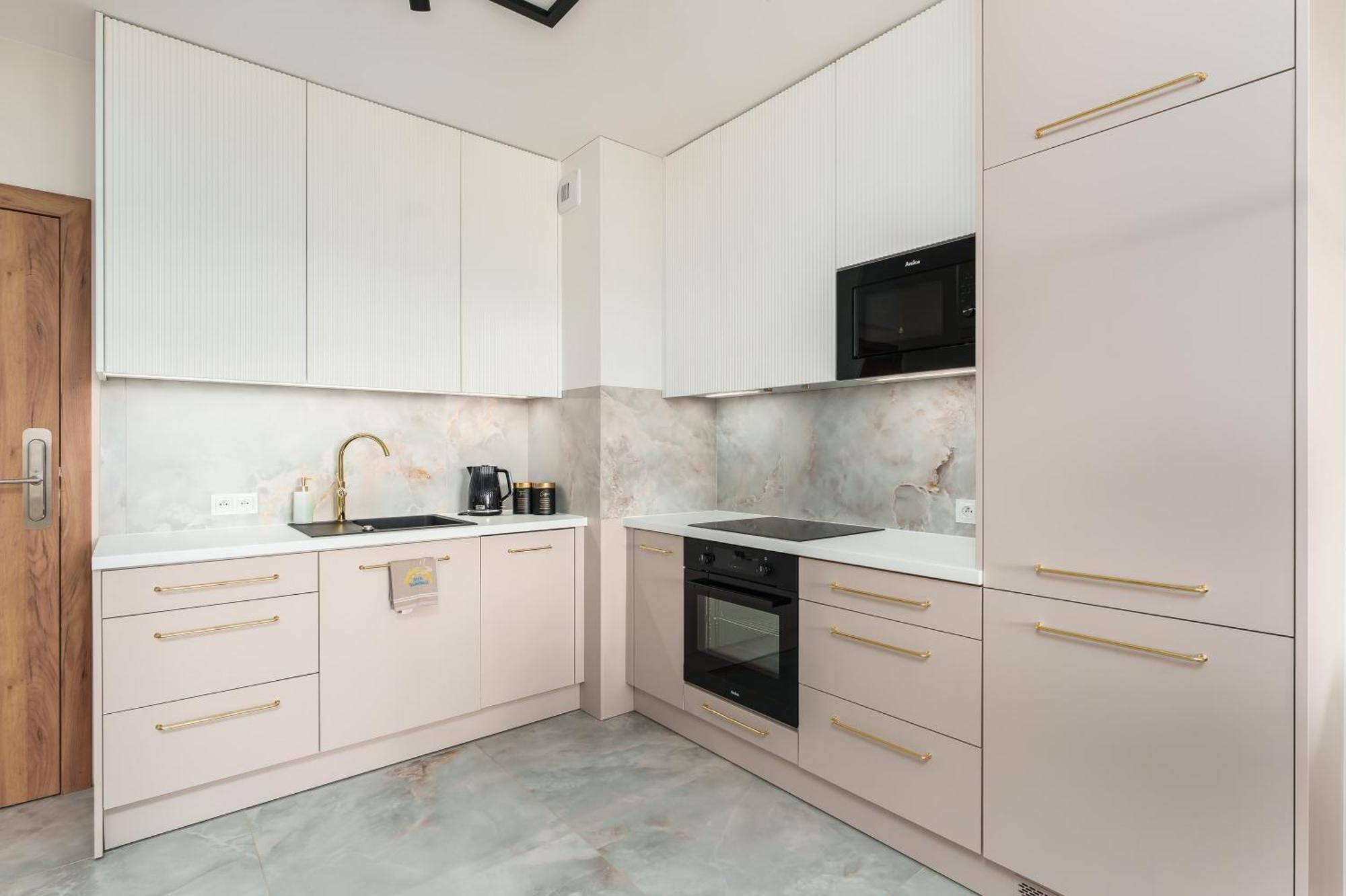 Apartament Delux Kasprowicza 20C Prywatny Parking Basen Sauna Oraz Silownia W Cenie Kołobrzeg Exterior foto